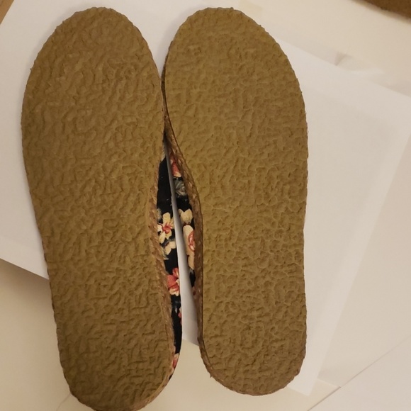 Shose - Picture 3 of 4